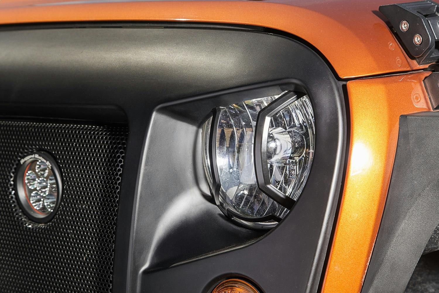 Rugged Ridge 11230.12 Black Elite Headlight Euro Guard TXT.Blk; 07-18 JK//JKU