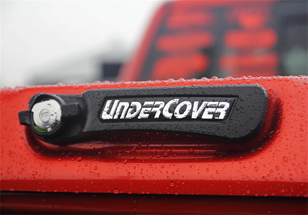 UnderCover UC4168L-8X8