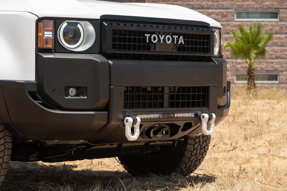 DV8 Offroad FBTL4-01